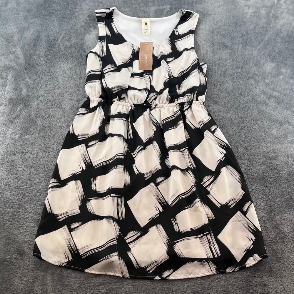 NWT Francescas Squared Up Dress Black White Abstract Print Mini L D1926-01